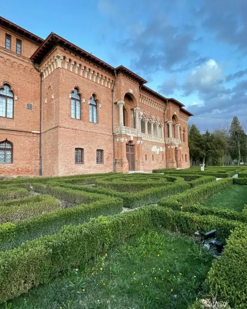 palatul mogosoaia