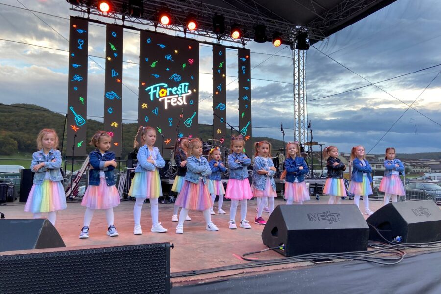 Cursuri de dans și balet pentru copii la Crystal Dance