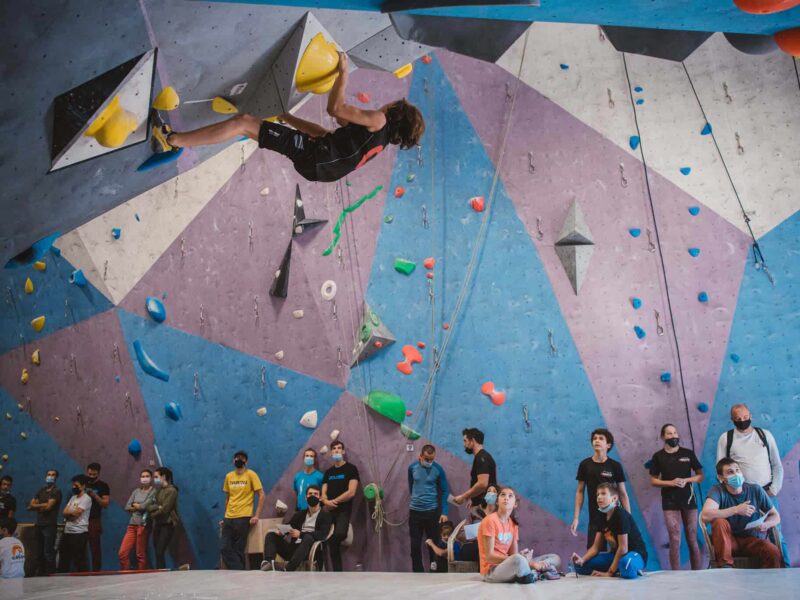 Cursuri de escaladă pentru copii la SKAI Urban Crag