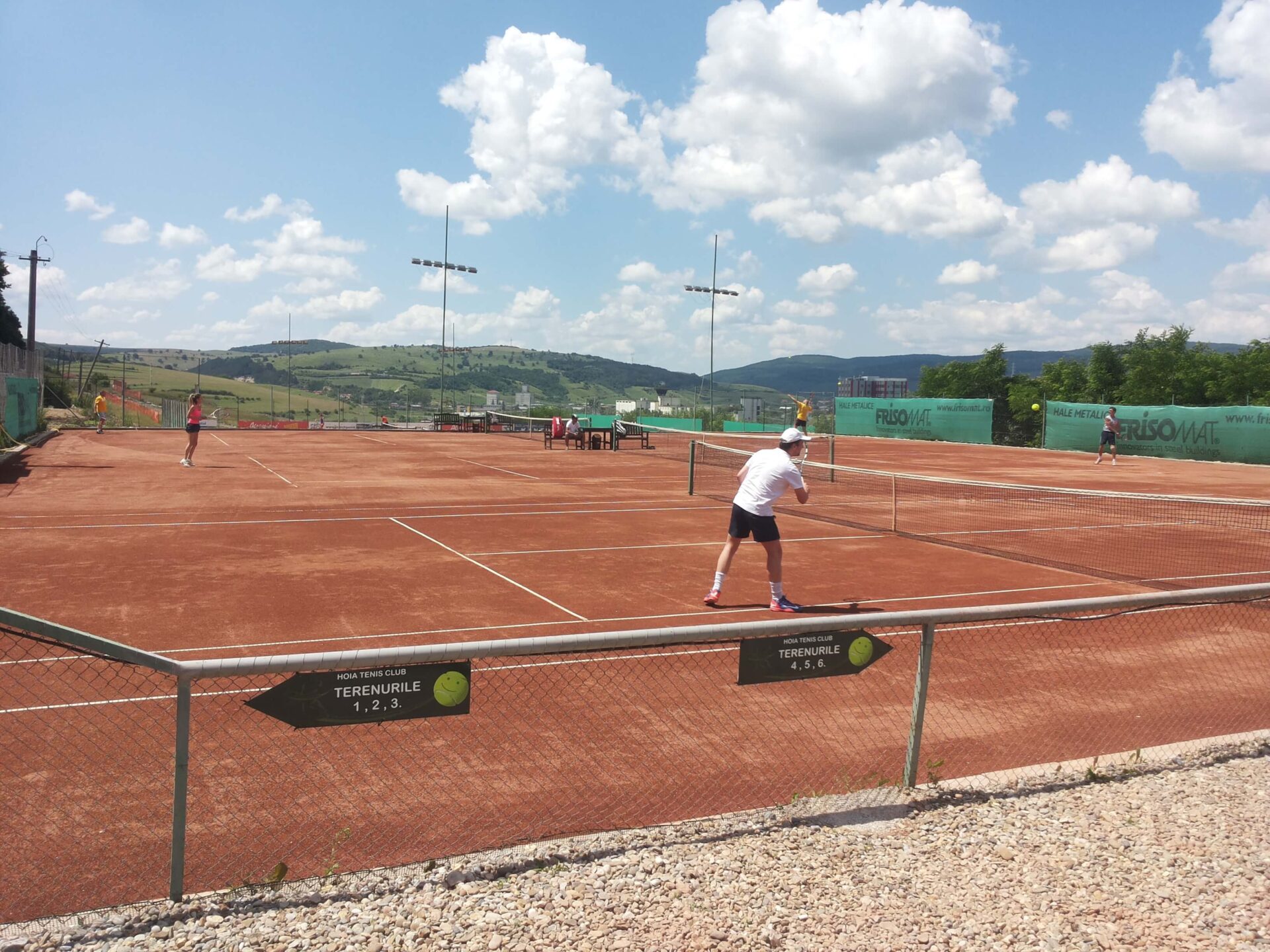 Cursuri de tenis pentru copii la Hoia Tenis Club