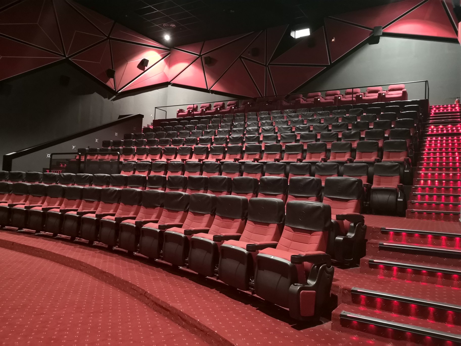 Cineplexx Titan