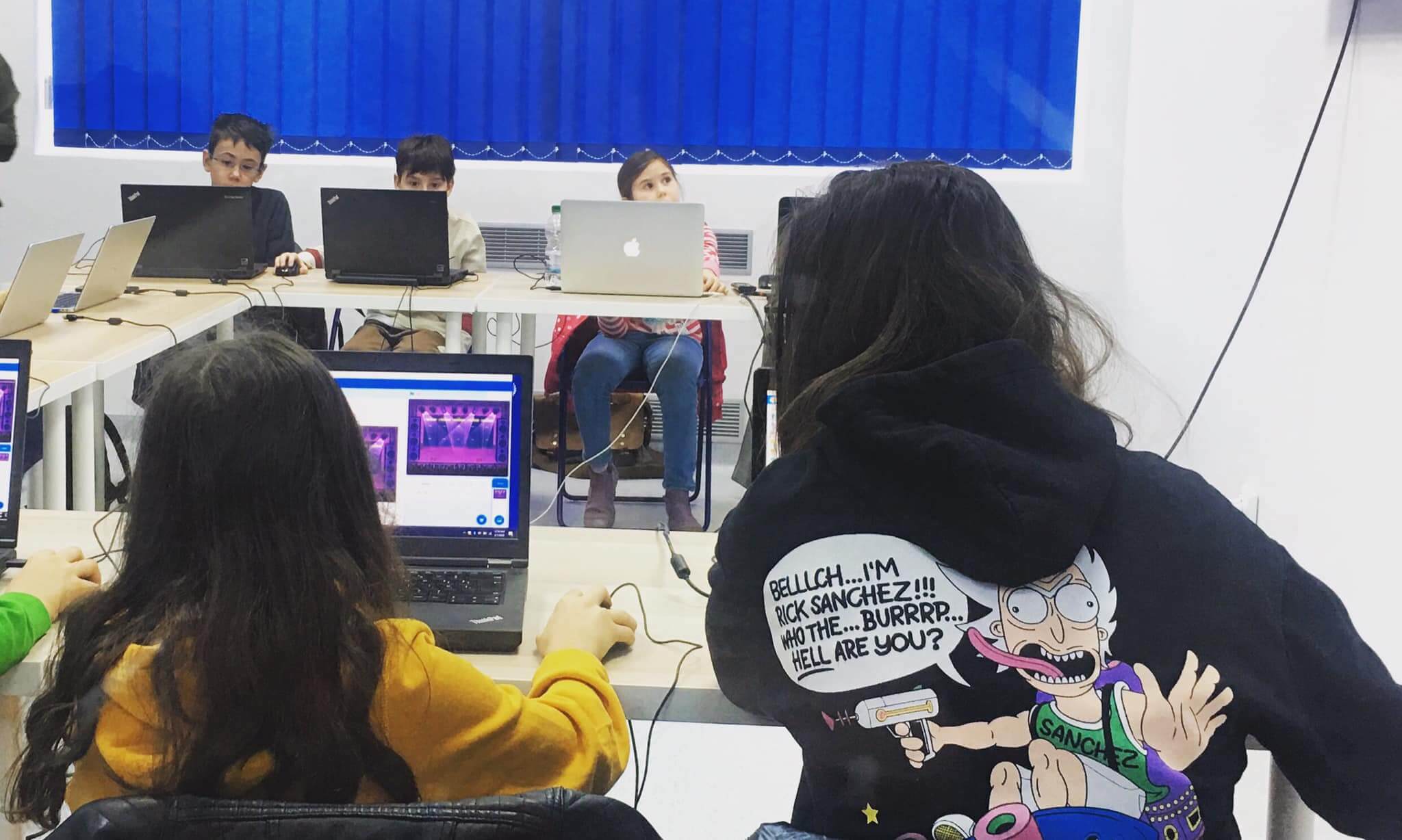 Cursuri de robotică și programare pentru copii la Academia Micilor Developeri