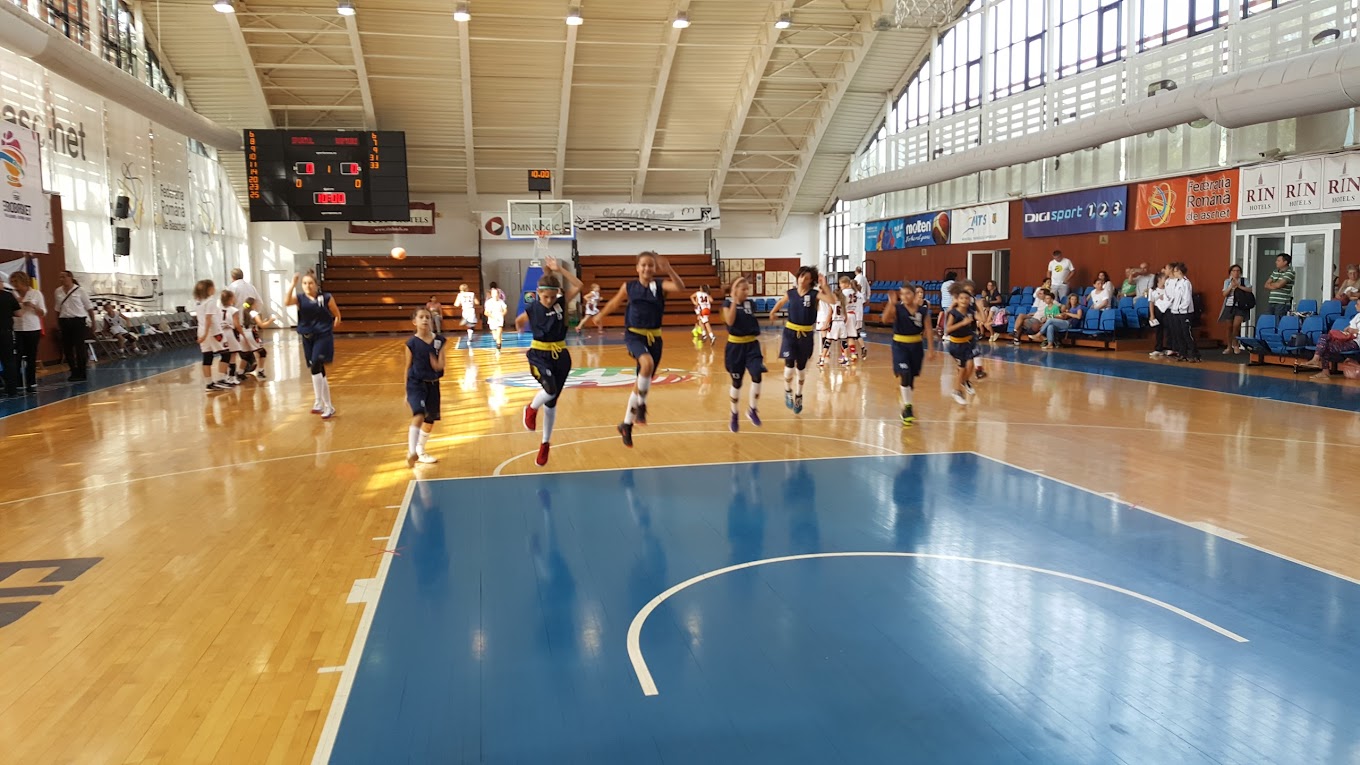 Cursuri de baschet pentru copii la Arena Baschetului