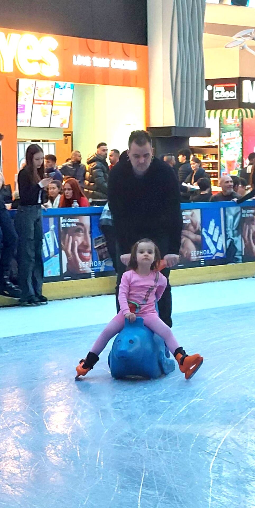 Cursuri de patinaj pentru copii la Cotroceni on Ice