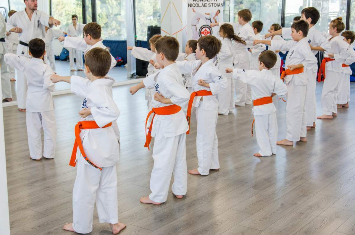 Activități sportive pentru copii la Daimon Social Club