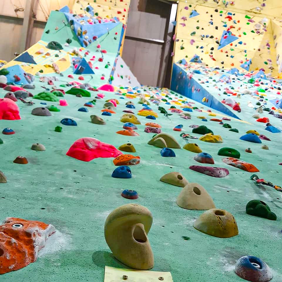 Cursuri de escaladă pentru copii la Galactic Gym