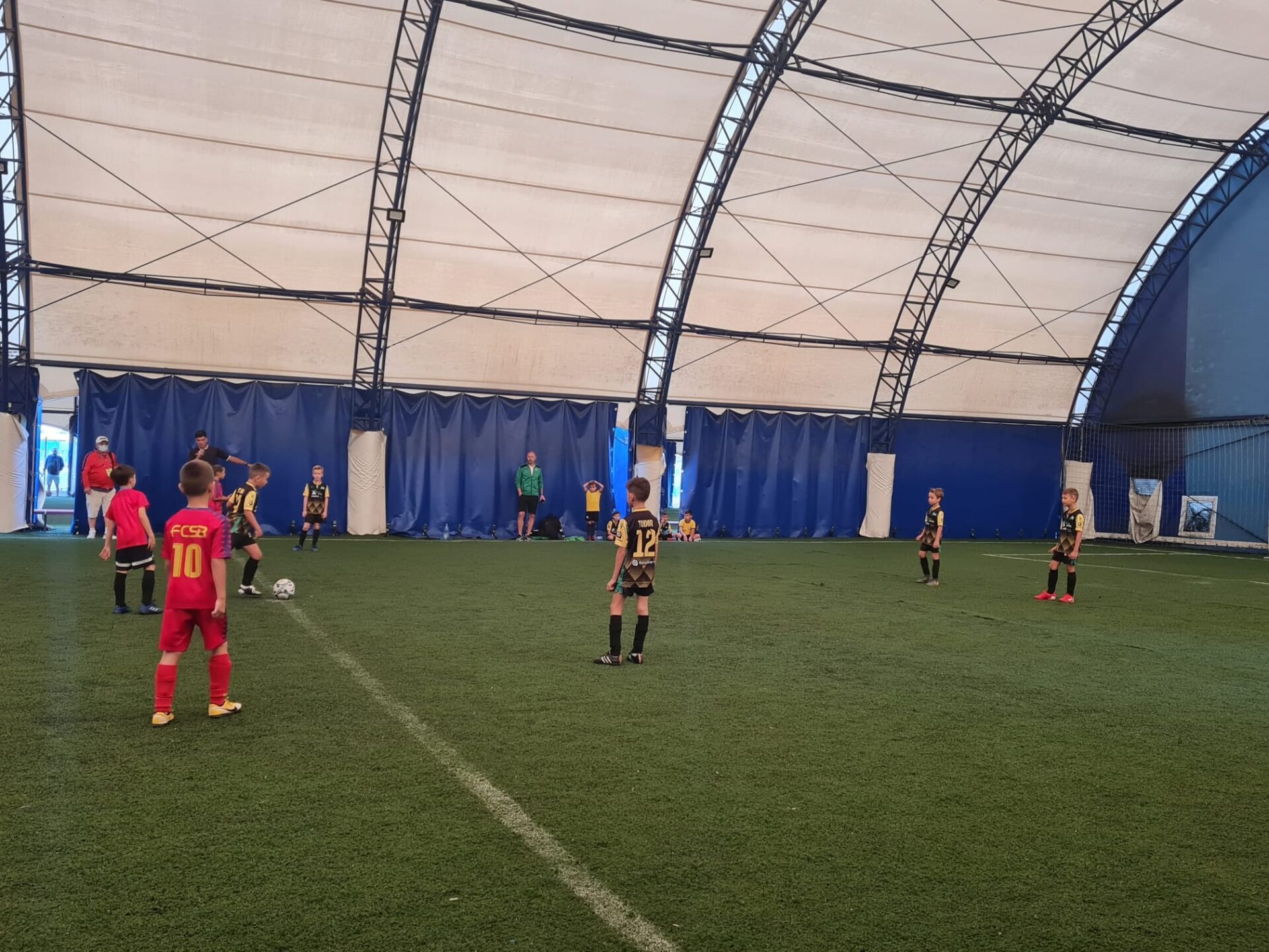 Cursuri de fotbal pentru copii la A.S. Young Tigers