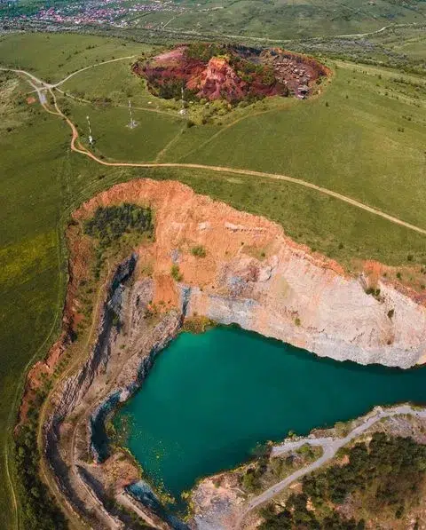 Vulcanul de la Racoș si Coloanele de bazalt