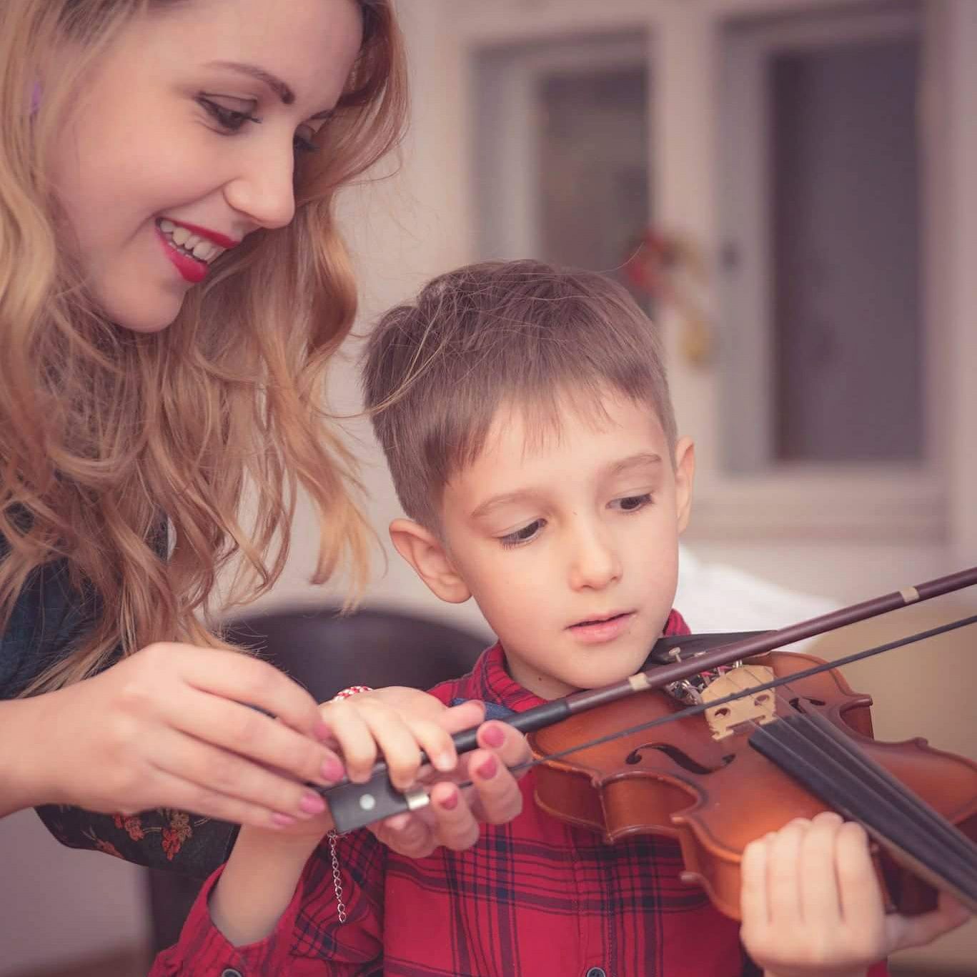 Cursuri de muzică pentru copii la mozART