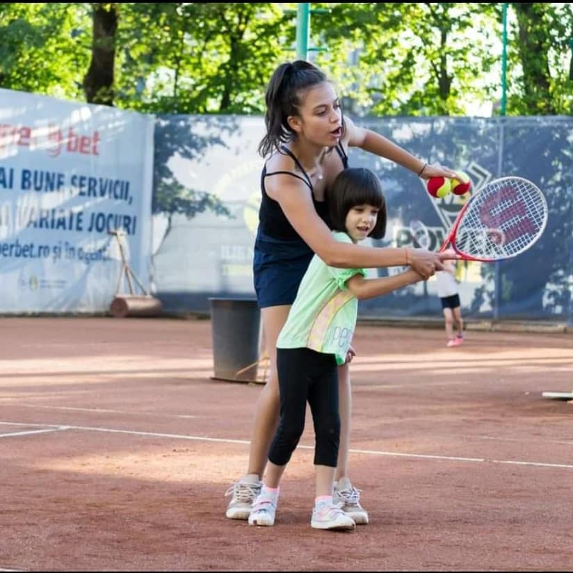 Cursuri de tenis pentru copii la Star Tennis Winner Club