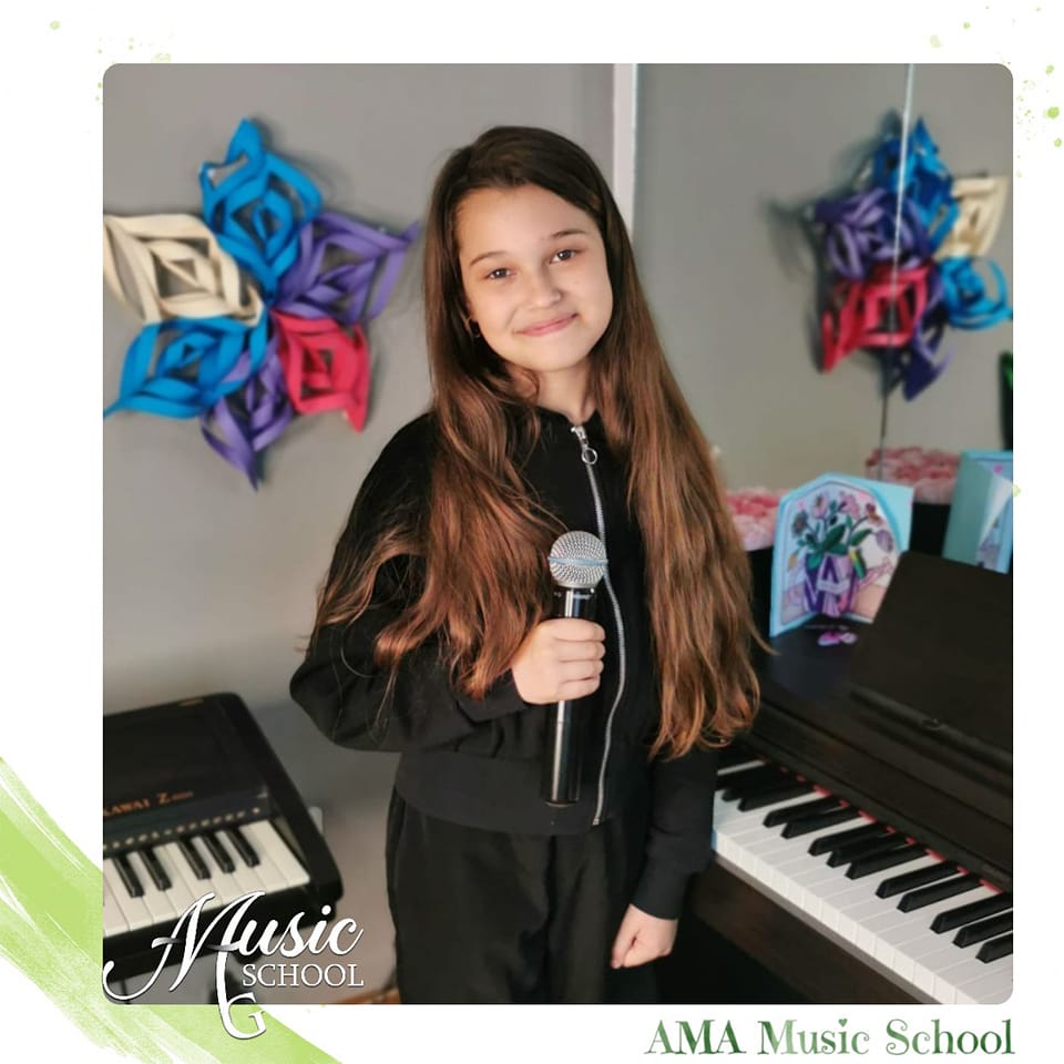 Cursuri de muzică pentru copii la AMA Music School