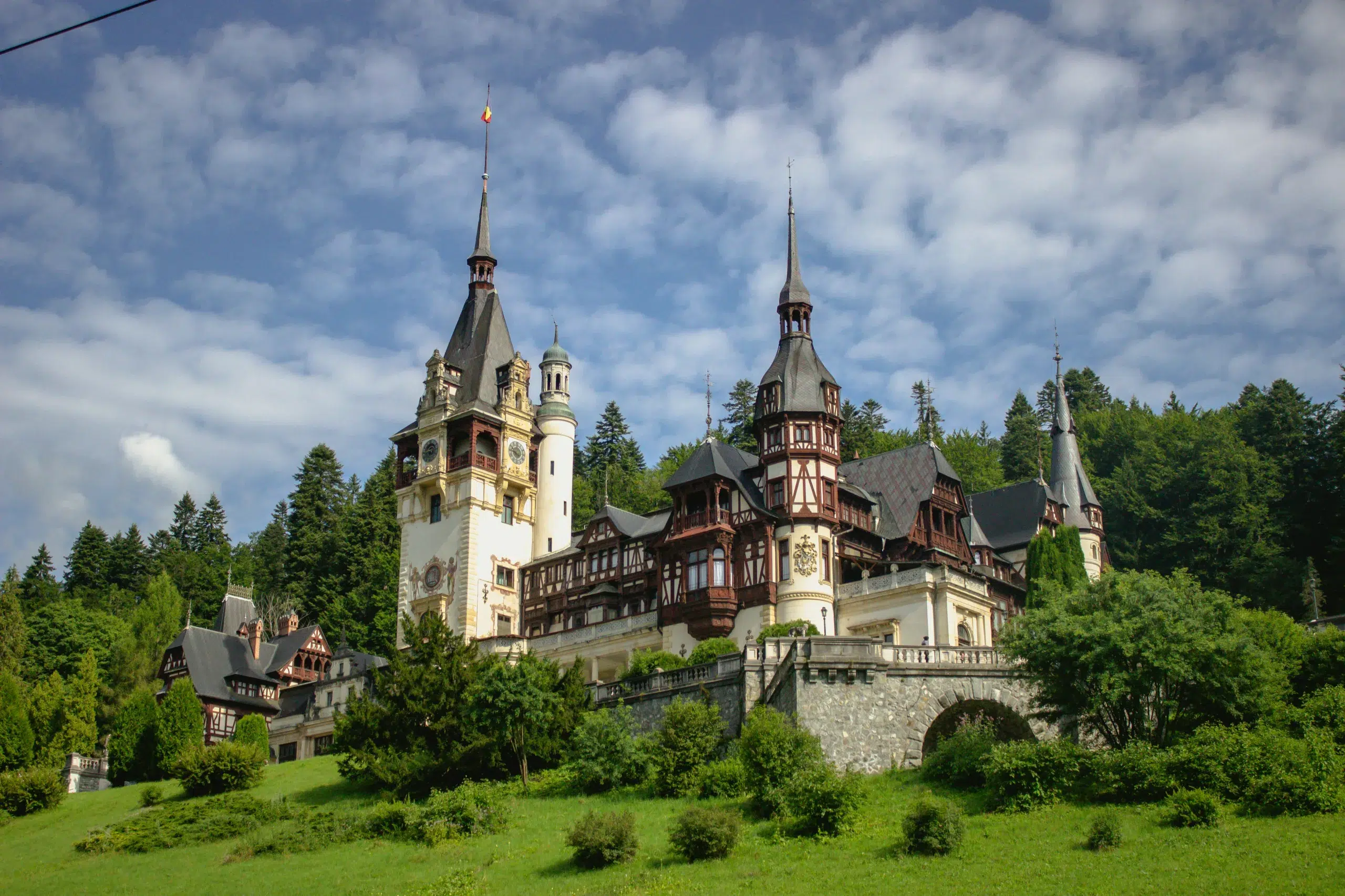 10 locuri de vizitat în Sinaia și împrejurimi