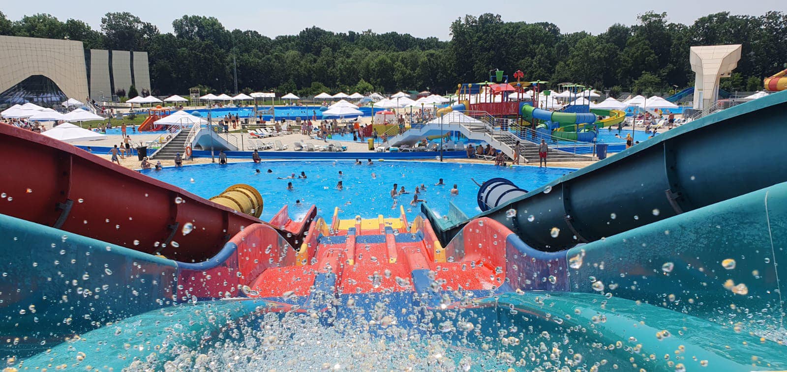 10 ștranduri și piscine din Craiova perfecte pentru zilele de vară